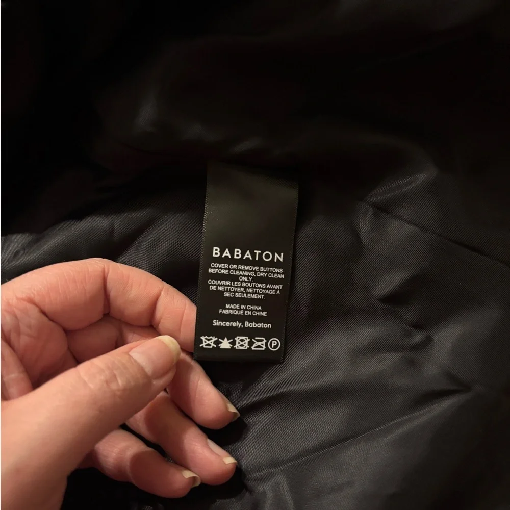 NWT Aritzia Babaton (Re)ssential New Index Blazer Black Gold Crest Buttons Med - Picture 6 of 10
